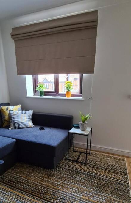 Lovely 2 Bedroom Flat With Free Parking New Southgate エクステリア 写真